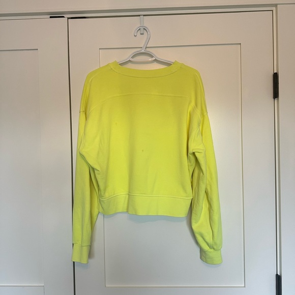 Lululemon Neon Yellow Sz4 Sweatshirt - Picture 2 of 2